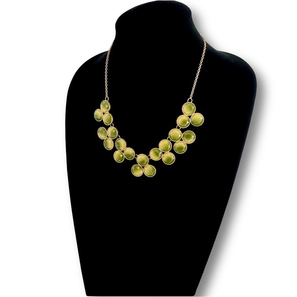 CHICO’s Gradient Green 3-D Stones Matte Gold Bib Necklace​ - Picture 3 of 9